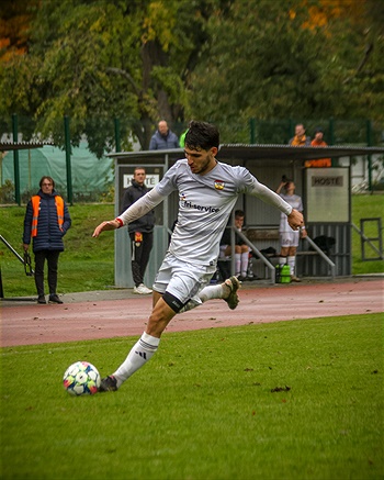 A tým: FC Viktoria Mariánské Lázně - FC Tempo Praha 1:1