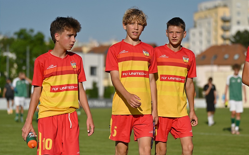 U16: Vítězná premiéra