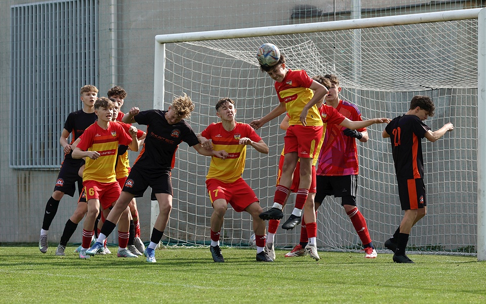 U17: Kroužek trefil tři body