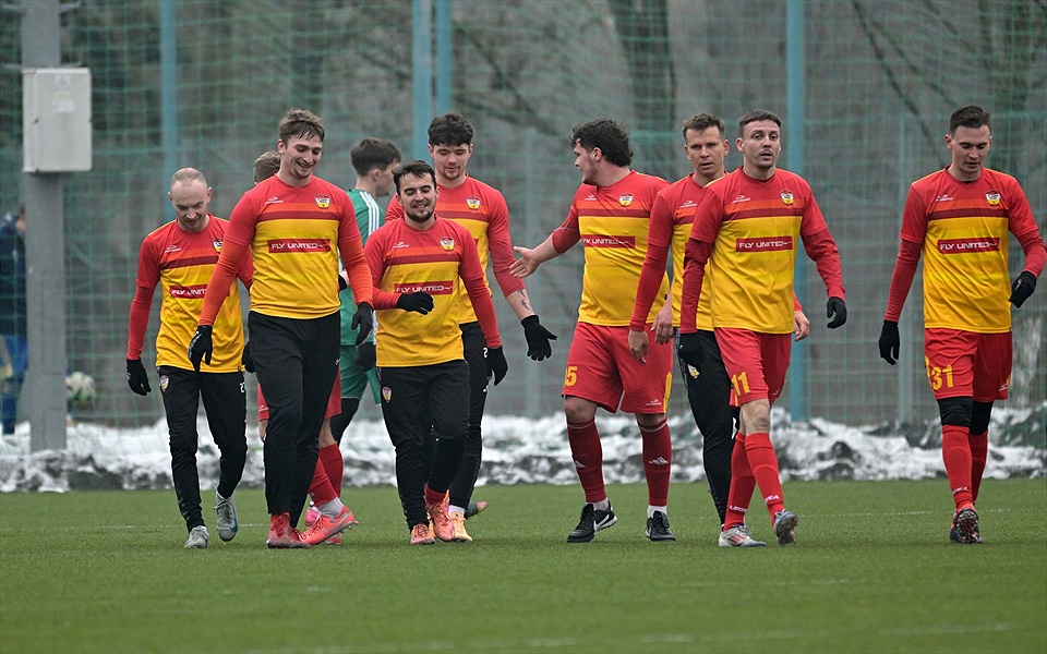 A tým: Ostrý úvod na jedničku