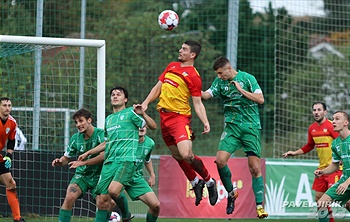 A tým: SK Dolní Chabry - FC Tempo Praha 1:2 (0:0)