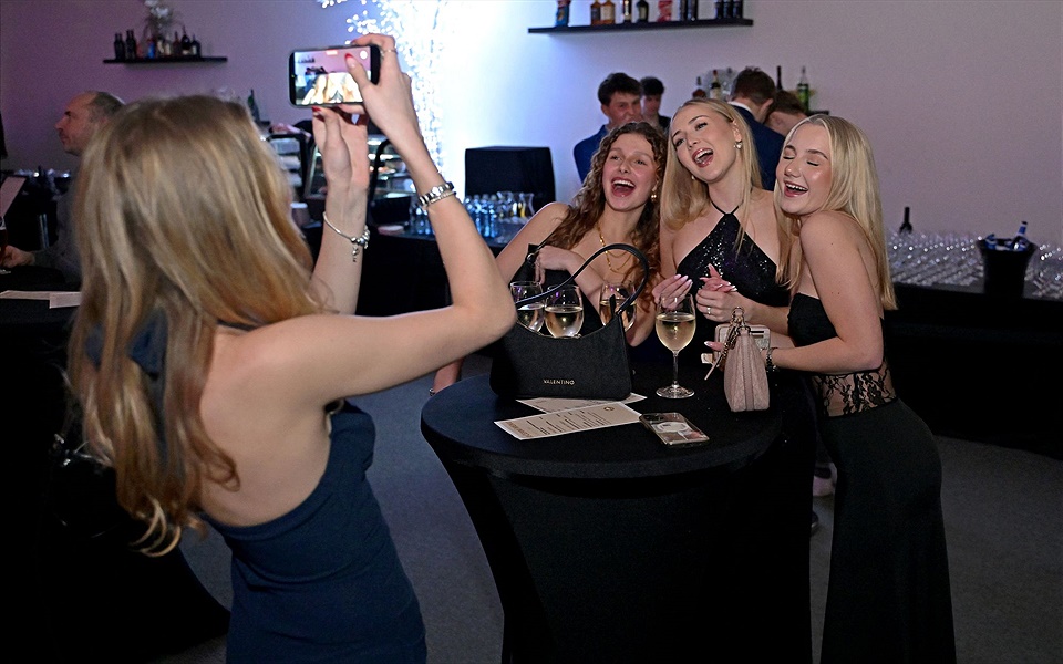 Jak to na plese vypadalo okem kamery?